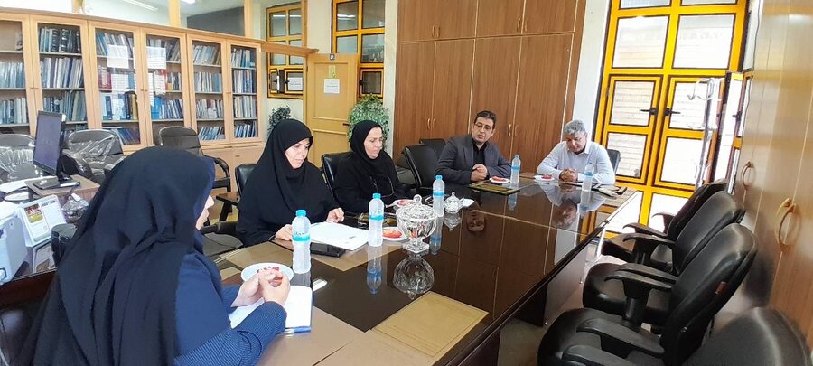 نشست همکاری بهزیستی گیلان وآموزش و پرورش استثنایی استان در راستای غربالگری بینایی و شنوایی کودکان