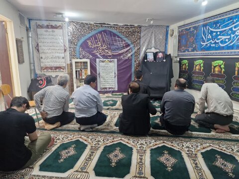 مراسم معنوی قرائت پرفیض زیارت عاشورا به یاد شهداء اقتدار در کرج برگزار شد