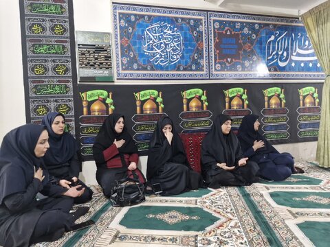 مراسم معنوی قرائت پرفیض زیارت عاشورا به یاد شهداء اقتدار در کرج برگزار شد