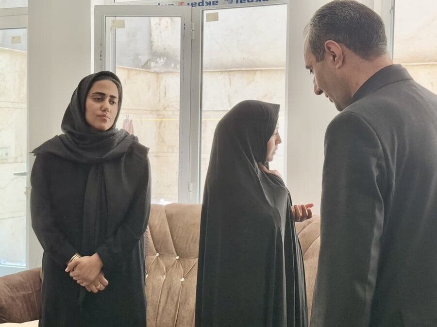دیدار مدیرکل با خانواده شهید امید رحیمی