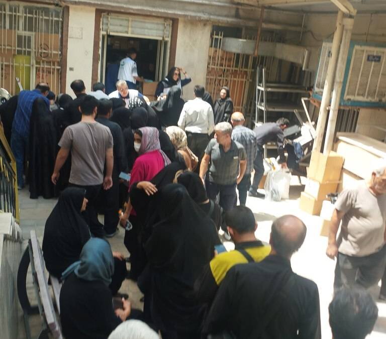 شهرتهران | اهدای ۳۰۰ بسته سبد کالا به جامعه هدف توسط موسسه خیریه نیک‌گامان جمشید