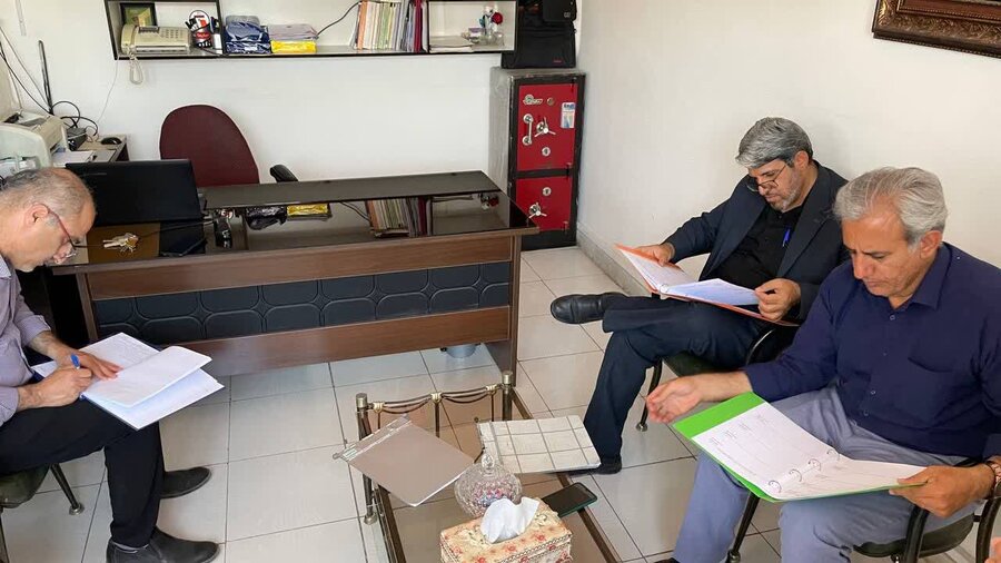 بازدید دادستان قروه از مراکز نگهداری معلولین و خانه کودکان