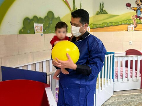 گزارش تصویری|بازدید قاضی اسدی سرپرست مجتمع شوق زندگی از شیرخوارگاه صدرا در معیت مدیر کل بهزیستی فارس