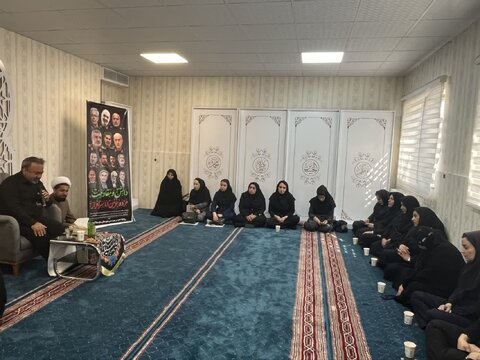 برگزاری مراسم بزرگداشت شهدای اقتدار ایران سرداران و دانشمندان در بهزیستی شهرستان ساوجبلاغ