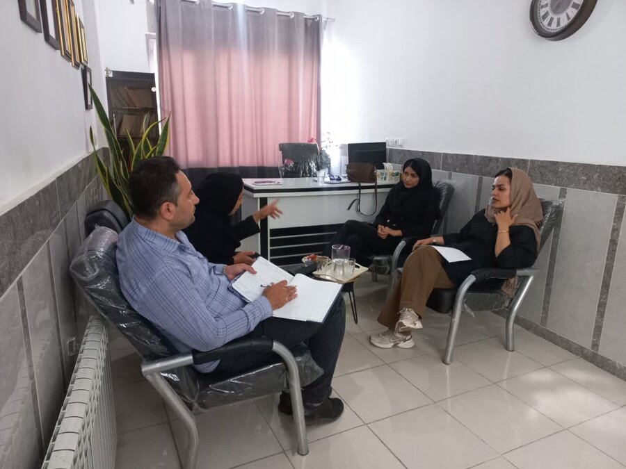 بازدید سرزده رئیس بهزیستی کامیاران از مراکز مشاوره