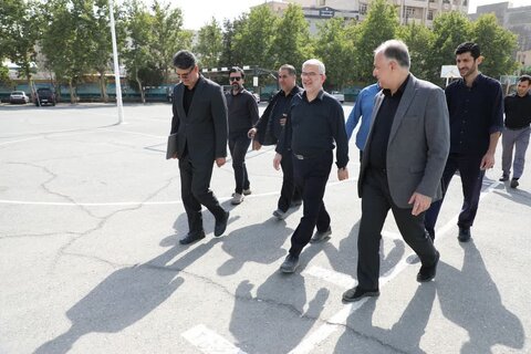 استاندار البرز و فرماندار ویژه کرج از روند خدمت‌رسانی تیم محب، اورژانس اجتماعی ۱۲۳ و مرکز مشاوره ۱۴۸۰ بازدید کردند