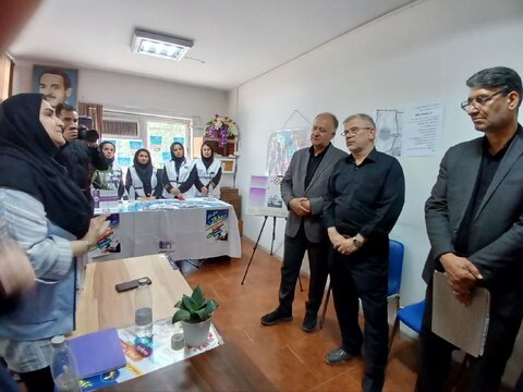 استاندار البرز و فرماندار ویژه کرج از روند خدمت‌رسانی تیم محب، اورژانس اجتماعی ۱۲۳ و مرکز مشاوره ۱۴۸۰ بازدید کردند