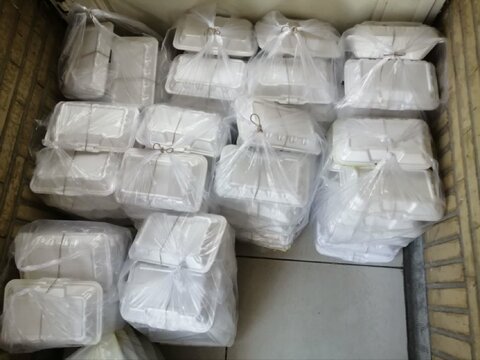 توزیع غذای نذری در مراکز تحت نظارت بهزیستی کرج