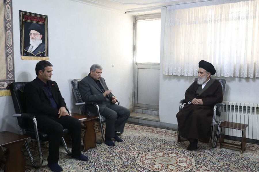 دیدار رئیس بهزیستی کشور با نماینده مجلس خبرگان رهبری: تاکید بر توانمندسازی و مشارکت مردمی در خدمات‌رسانی 