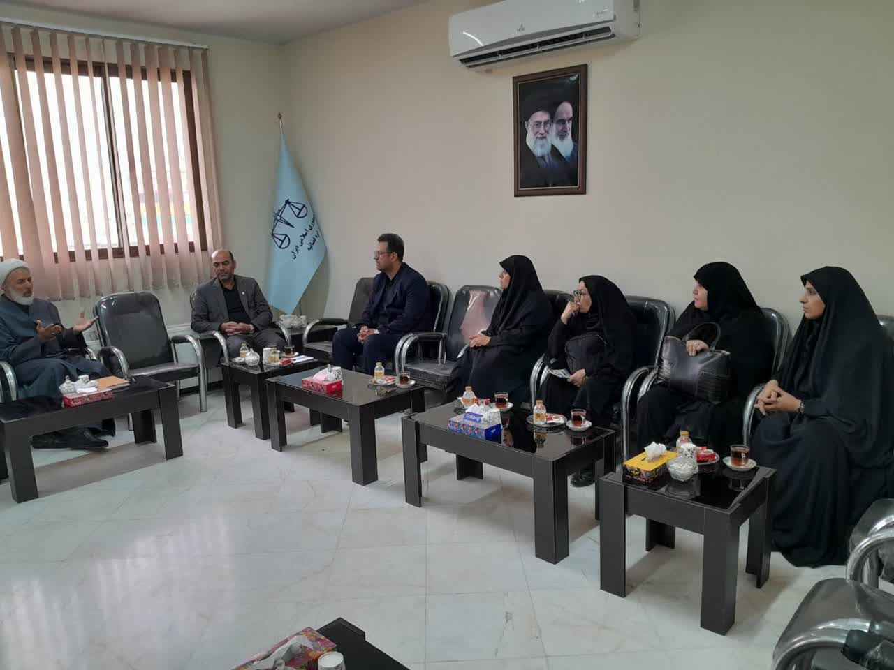 دیدار مدیر کل بهزیستی استان قم و رئیس مجتمع قضائی شهید قدوسی