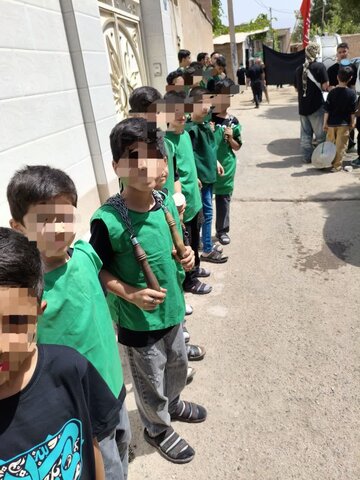 نظرآباد | حضور فرزندان مرکز نگهداری "آغوش مهربان منجی " در مراسم عزاداری روز عاشورا