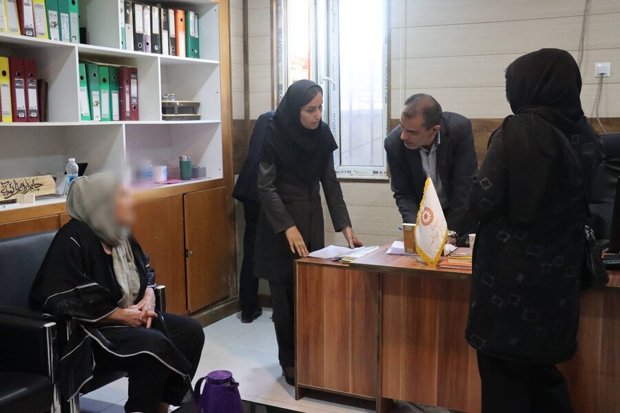دیدارهای هفتگی سرپرست بهزیستی استان بوشهر/ پلی برای ارتباط مستقیم با جامعه هدف و شنیدن دغدغه‌ها