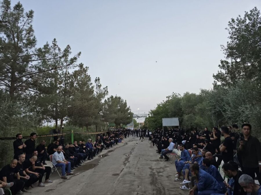 مدیر کل بهزیستی استان یزد در مراسم عزاداری مددجویان مؤسسه خیریۀ نگهداری معلولین ذهنی حضرت ابوالفضل (ع) شهرستان اردکان شرکت کرد. مدیر کل بهزیستی استان یزد در مراسم عزاداری مددجویان مؤسسه خیریۀ نگهداری معلولین ذهنی حضرت ابوالفضل (ع) شهرستان اردکان شرکت کرد.