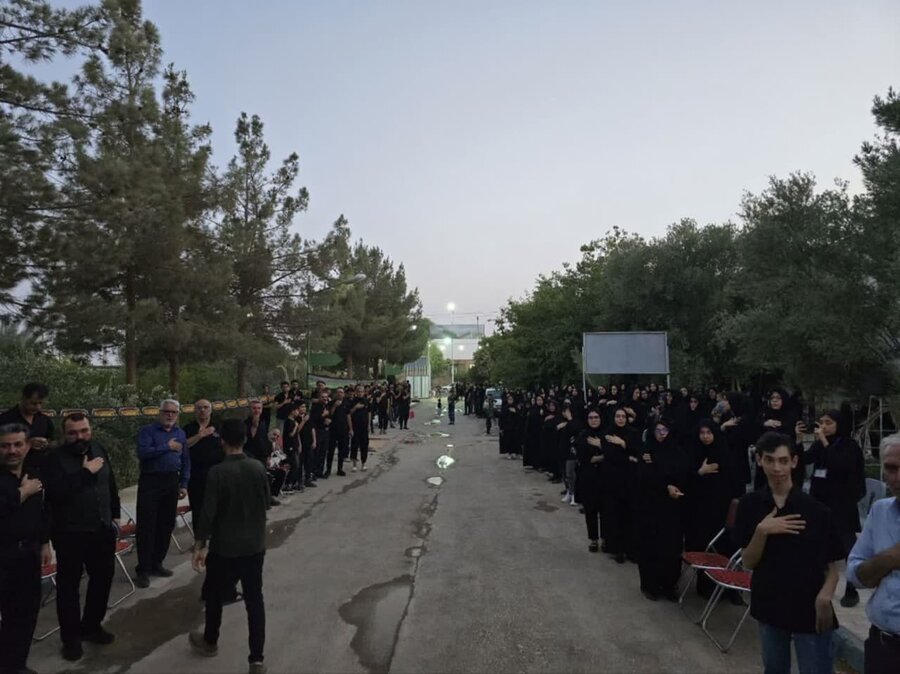 مدیر کل بهزیستی استان یزد در مراسم عزاداری مددجویان مؤسسه خیریۀ نگهداری معلولین ذهنی حضرت ابوالفضل (ع) شهرستان اردکان شرکت کرد. مدیر کل بهزیستی استان یزد در مراسم عزاداری مددجویان مؤسسه خیریۀ نگهداری معلولین ذهنی حضرت ابوالفضل (ع) شهرستان اردکان شرکت کرد.
