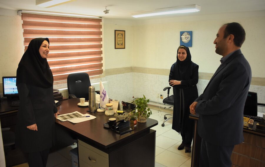 میز ارتباطات مردمی
