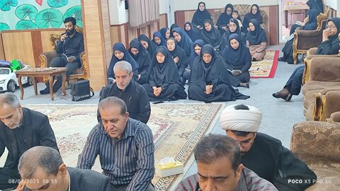 برگزاری مراسم زیارت عاشورا در شیرخوارگاه شهید ناجی بهزیستی شهرستان بوشهر با حضور مسئولین بهزیستی استان