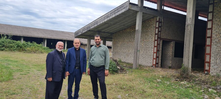 بازدید مدیرکل بهزیستی گیلان از سایت پیشنهادی در روستای فشتام شهرستان رشت بازدید مدیرکل بهزیستی گیلان از سایت پیشنهادی در روستای فشتام شهرستان رشت