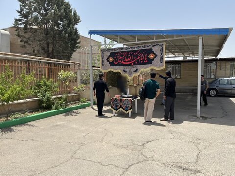 برپایی ایستگاه صلواتی به مناسبت شهادت امام سجاد علیه السلام در اداره بهزیستی