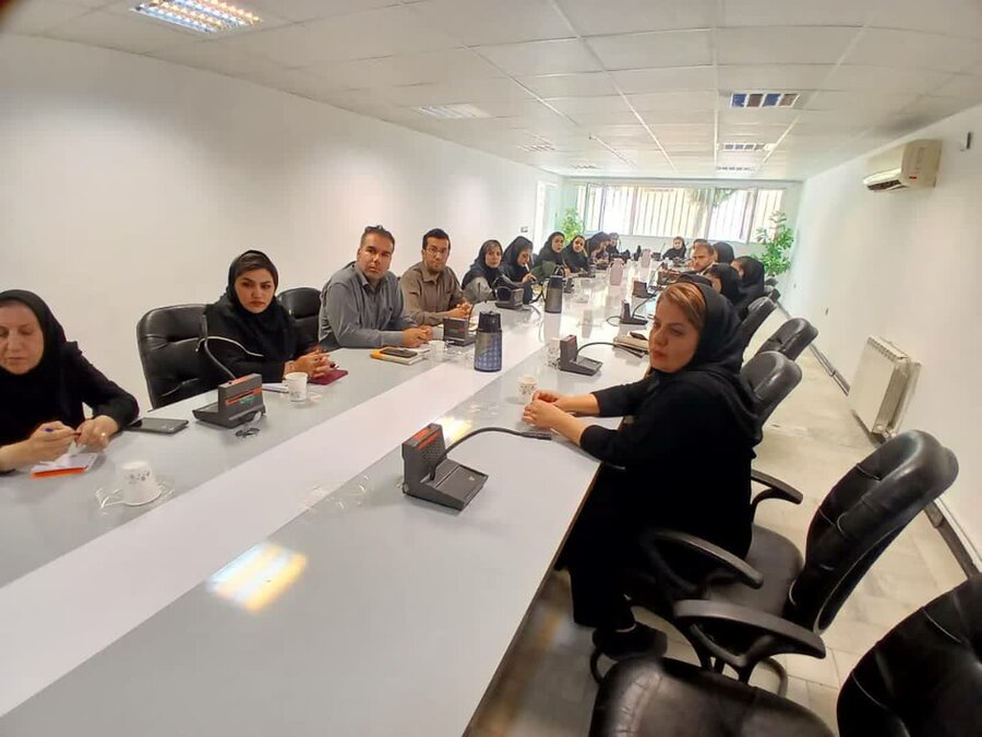 نشست هماهنگی بهزیستی سنندج و فنی و حرفهای برای توانمندسازی مددجویان