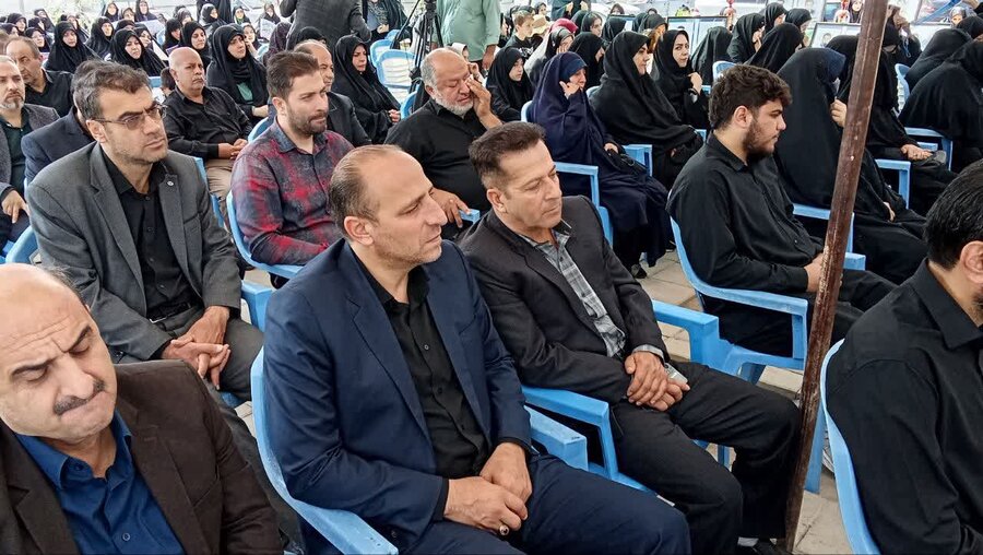 برگزاری مراسم محفل انس با قرآن کریم در مزار شهدای اقتدار در ارومیه