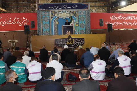 سخنرانی مدیرکل بهزیستی خوزستان قبل از خطبه‌های نماز جمعه اهواز