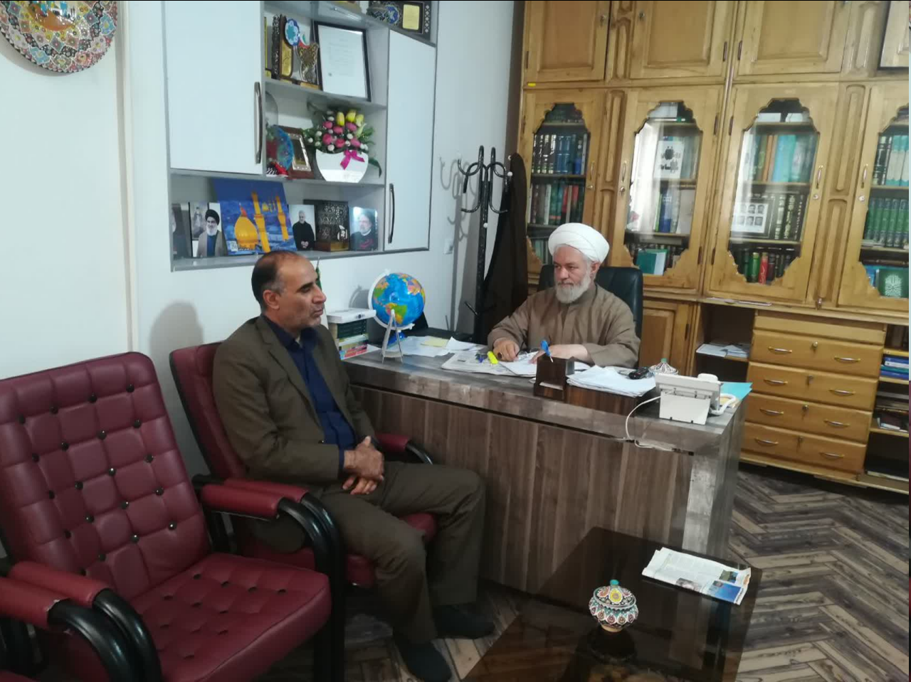 دیدار رئیس اداره بهزیستی شهرستان و امام جمعه اسدآباد / تاکید بر استفاده بهینه از تمامی ظرفیت های موجود