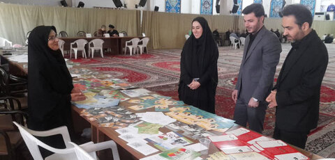 چهارباغ | بازدید فرماندار‌ و جمعی از مسئولین از نمایشگاه آگاهسازی از آسیب های اجتماعی مصرف مواد مخدر