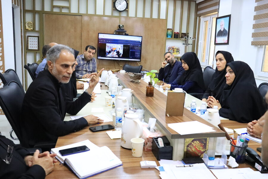 دکتر محمودی سرپرست بهزیستی استان بوشهر بر ارائه خدمات تخصصی بهزیستی به جامعه هدف تاکید کرد