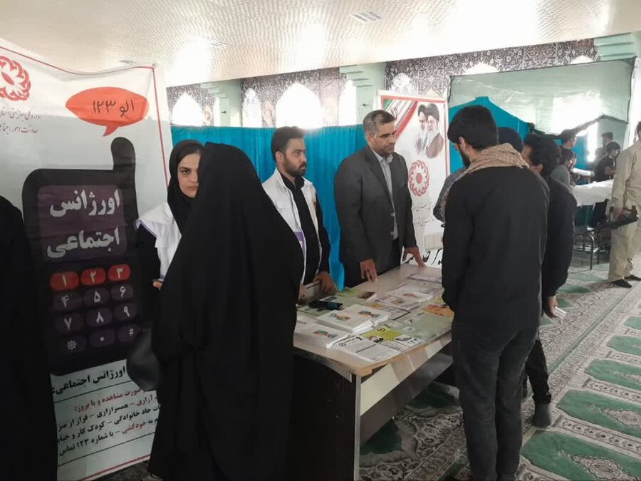 برپایی میزخدمت در نماز جمعه شهرستان عنبرآباد