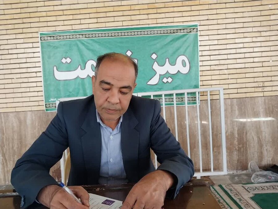 میز خدمت بهزیستی در مصلای نماز جمعه شهرستان رفسنجان برپا شد