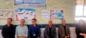 حضور فعال بهزیستی تکاب در مصلای نماز جمعه با برپایی میز خدمت و دیدار مردمی