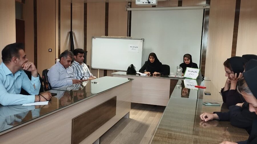 کارگاه پیشگیری از بیماری‌های منتقله از آب در کامیاران برگزار شد
