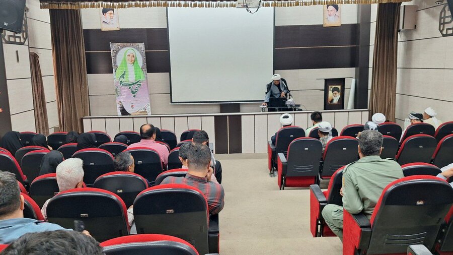 حضور کارکنان بهزیستی سروآباد در جلسه جهاد تبیین با محوریت جنگ ۱۲ روزه تحمیلی
