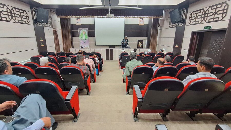 حضور کارکنان بهزیستی سروآباد در جلسه جهاد تبیین با محوریت جنگ ۱۲ روزه تحمیلی
