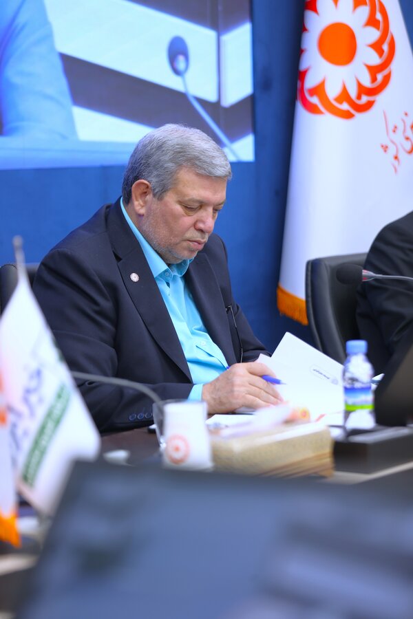 نشست صمیمی با جمعی از خیرین مؤسسات غیر دولتی