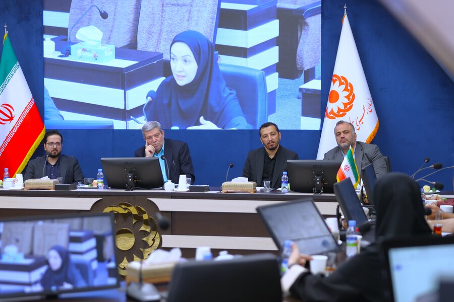 نشست صمیمی با جمعی از خیرین مؤسسات غیر دولتی