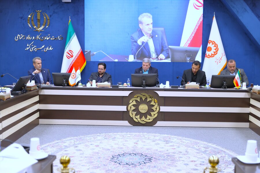 نشست صمیمی با جمعی از خیرین مؤسسات غیر دولتی