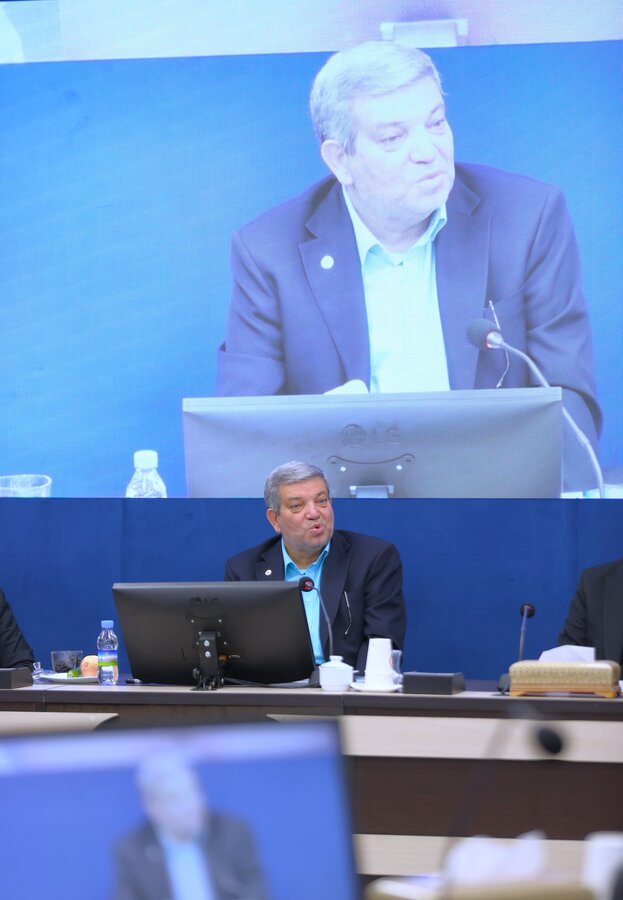 نشست صمیمی با جمعی از خیرین مؤسسات غیر دولتی