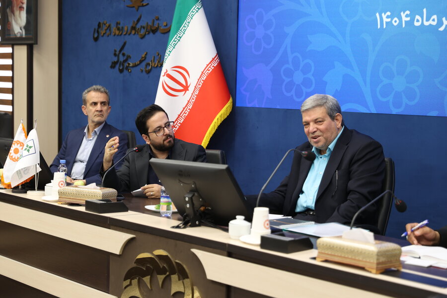 نشست صمیمی با جمعی از خیرین مؤسسات غیر دولتی