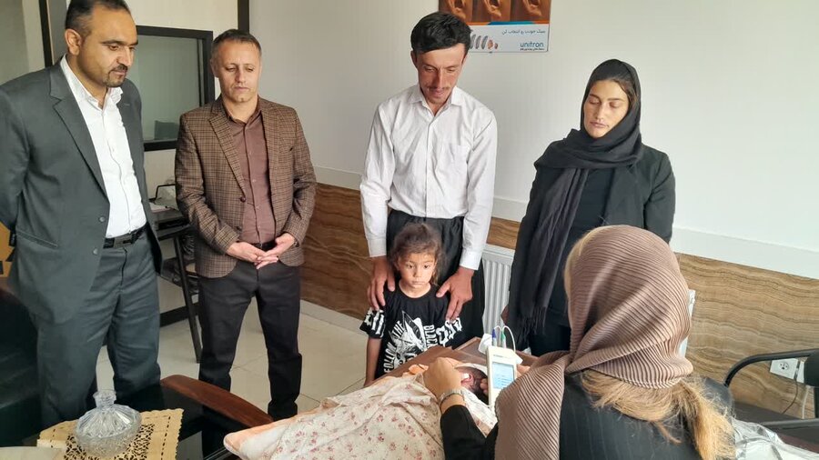 بازدید مسئولان بهزیستی دیواندره از مرکز شنواییسنجی نوزادان و کودکان