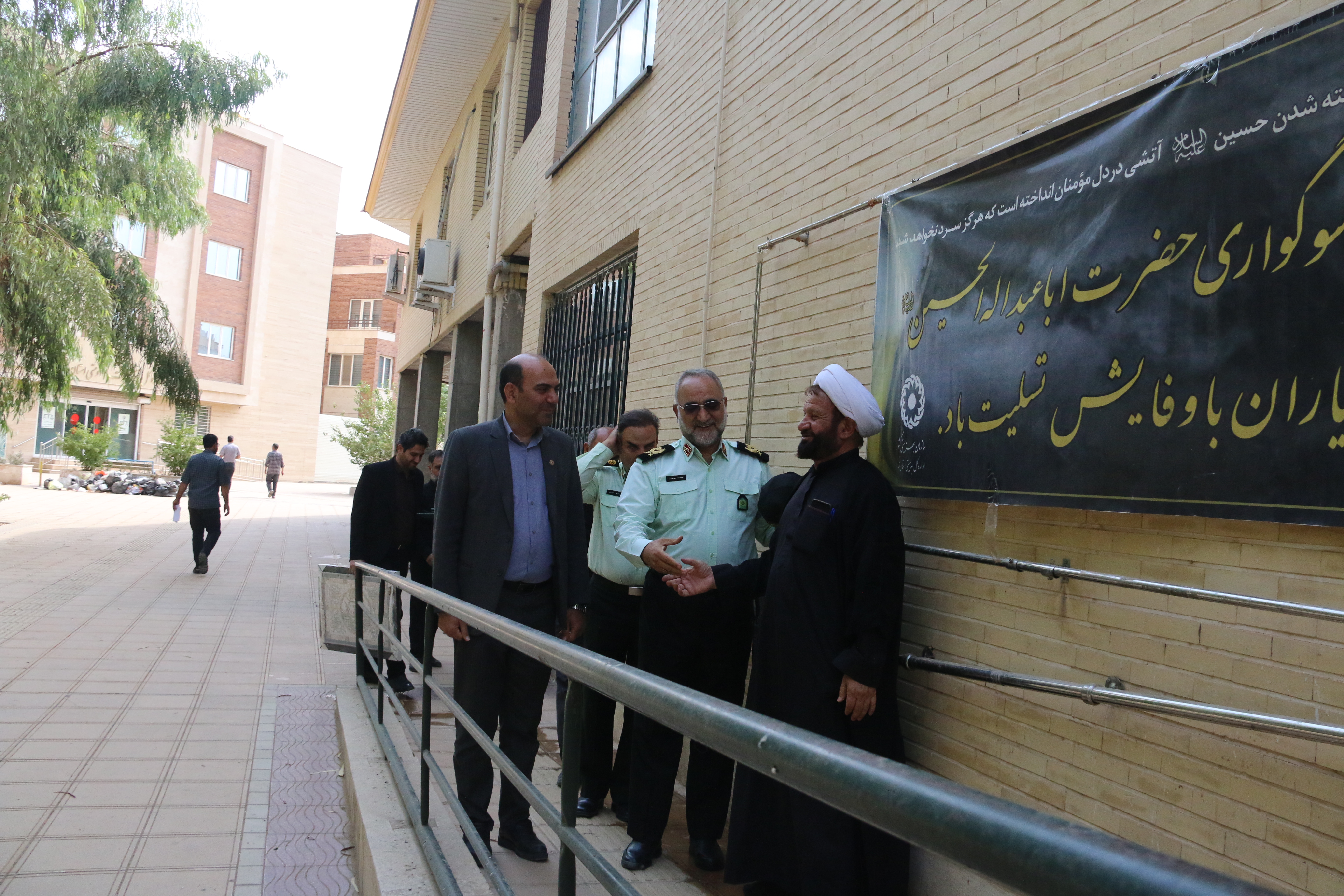 نشست مشترک فرماندهی انتظامی استان قم و بهزیستی در راستای کاهش جرایم و آسیبهای اجتماعی