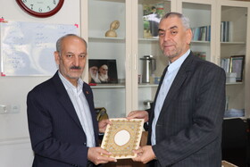 تقدیر از همکاران حوزه فناوری اطلاعات و حراست بهزیستی استان به مناسبت گرامیداشت روزهای ملی