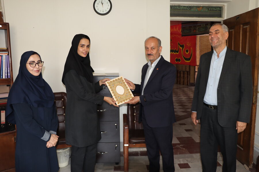 تقدیر از همکاران حوزه فناوری اطلاعات و حراست بهزیستی استان به مناسبت گرامیداشت روزهای ملی