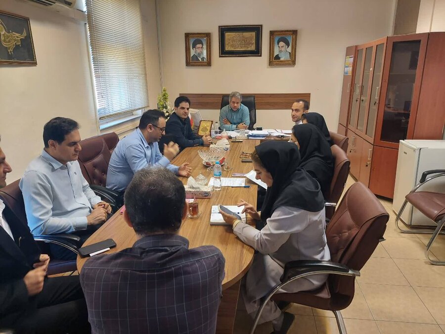 نشست بررسی اولیه نحوه راه اندازی پنل های خورشیدی دربهزیستی گیلان