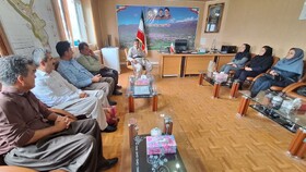 پرسنل بهزیستی سروآباد با فرماندار و امام جمعه دیدار کردند