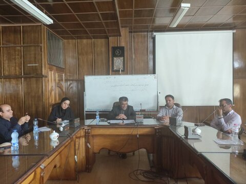 نشست مدیر کل  بهزیستی خوزستان  با مسئولان مراکز مثبت زندگی اهواز