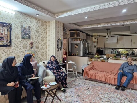 کرج | به مناسبت گرامیداشت هفته بهزیستی / دیدار با خانواده معظم شهداء