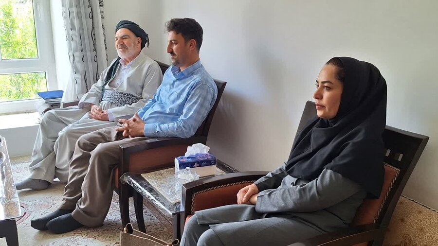 پرسنل بهزیستی سروآباد با فرماندار و امام جمعه دیدار کردند