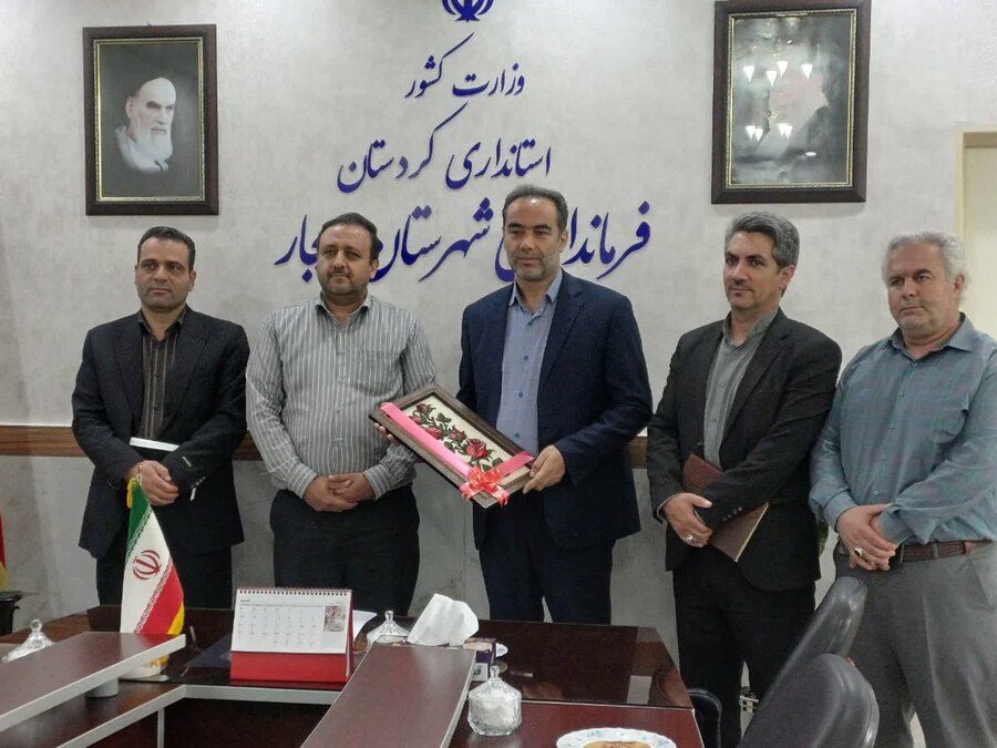 رؤسای بهزیستی و تأمین اجتماعی بیجار با فرماندار دیدار کردند