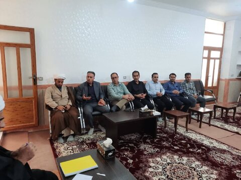 گزارش تصویری| دیدار کارکنان بهزیستی دره شهر با امام جمعه